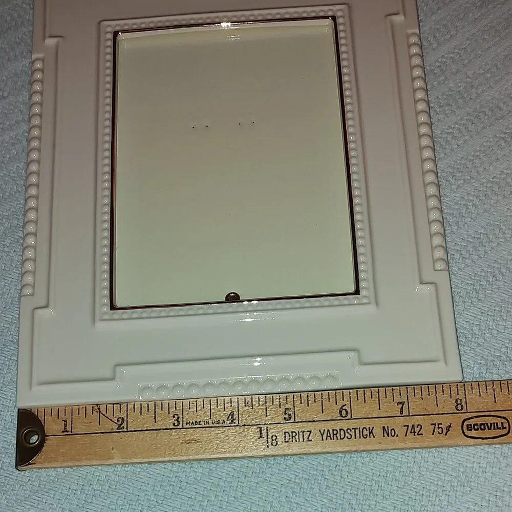 LENOX PICTURE FRAME IVORY PORCELAIN 8 X 10 HOLDS 4 1/2 X 6 1/2 PHOTO NEW IN BOX